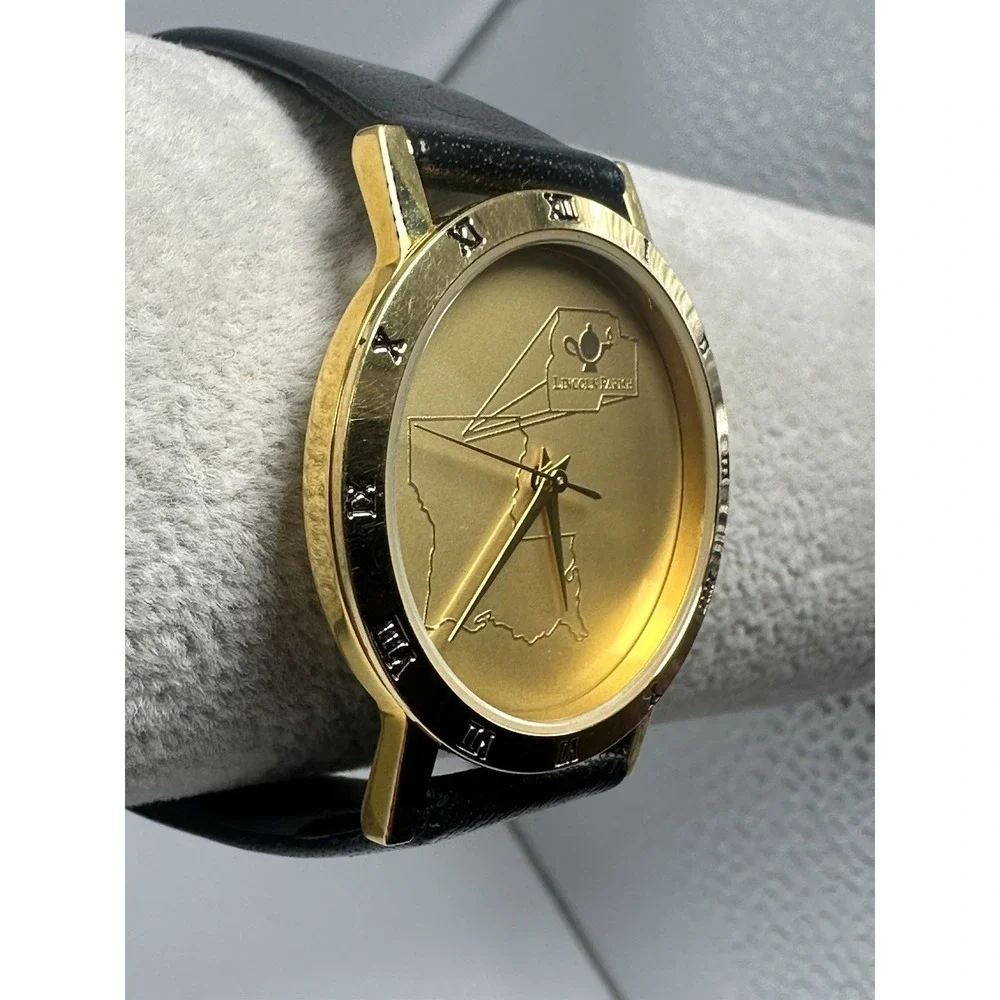 Image Lincoln Parish‎ New Battery Rare Watch 33MM 8